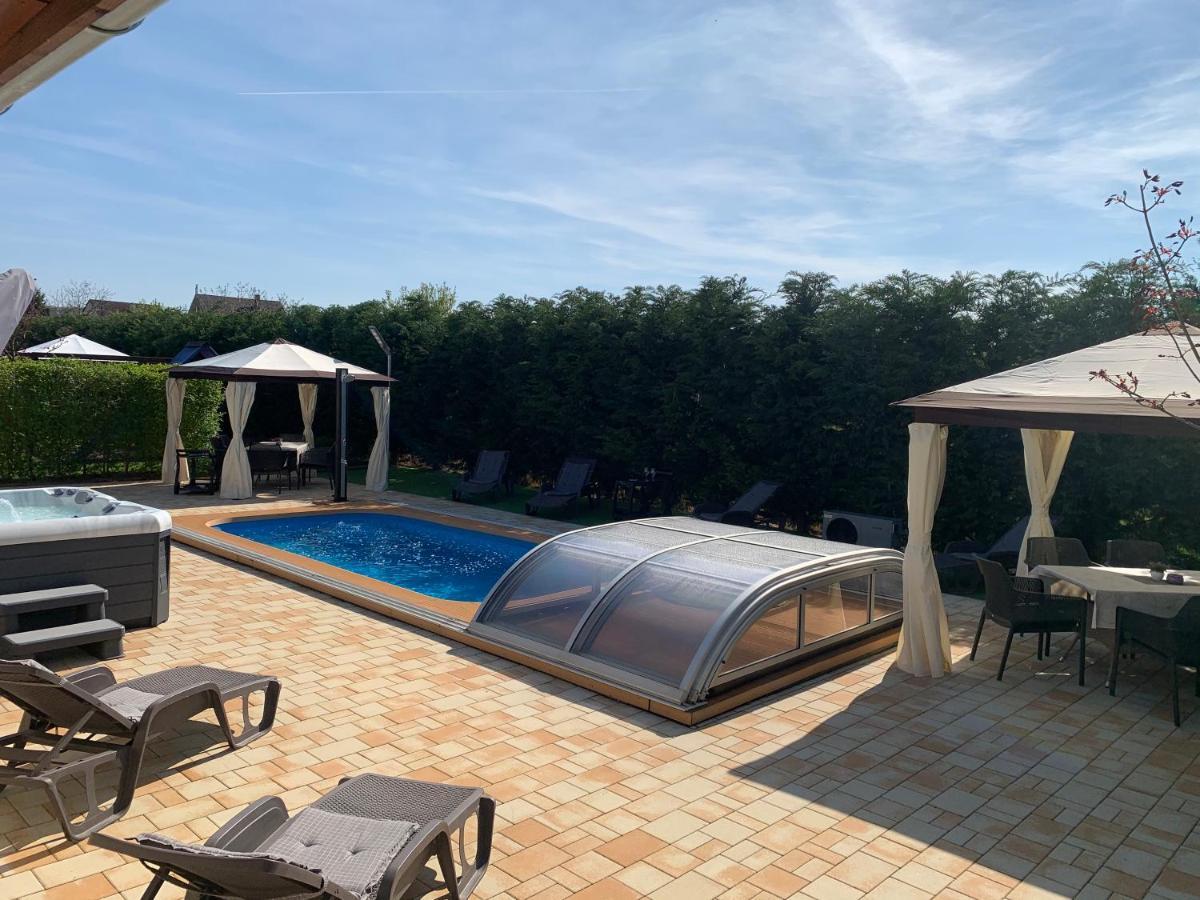 Fullhouse Apartmanhaz Zamárdi Εξωτερικό φωτογραφία