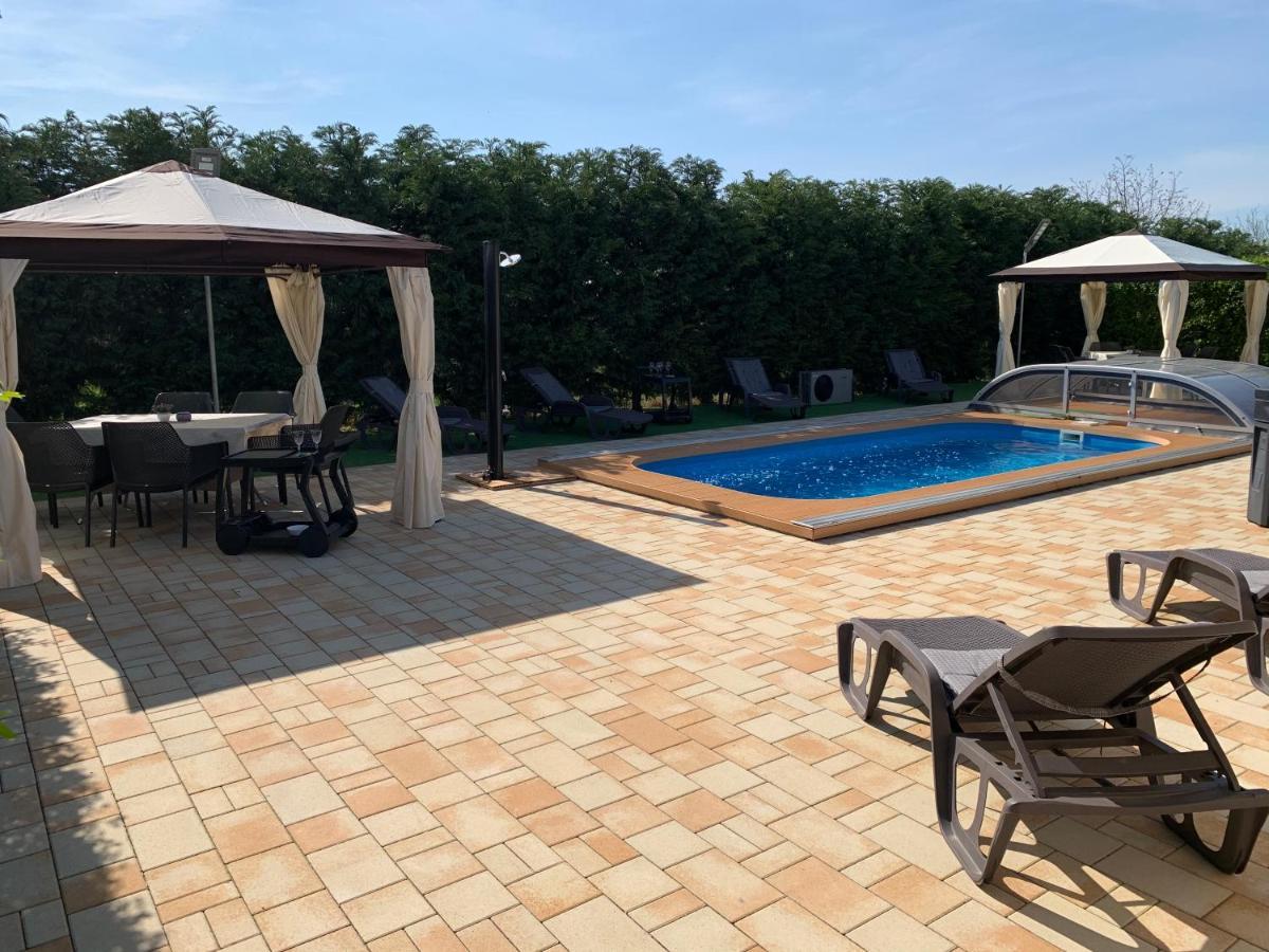 Fullhouse Apartmanhaz Zamárdi Εξωτερικό φωτογραφία
