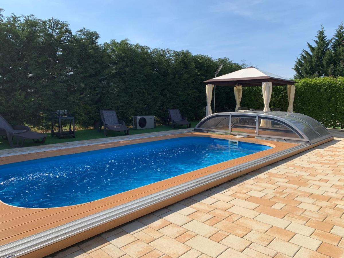 Fullhouse Apartmanhaz Zamárdi Εξωτερικό φωτογραφία