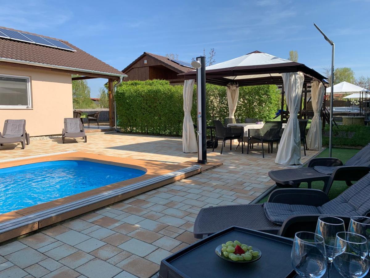 Fullhouse Apartmanhaz Zamárdi Εξωτερικό φωτογραφία