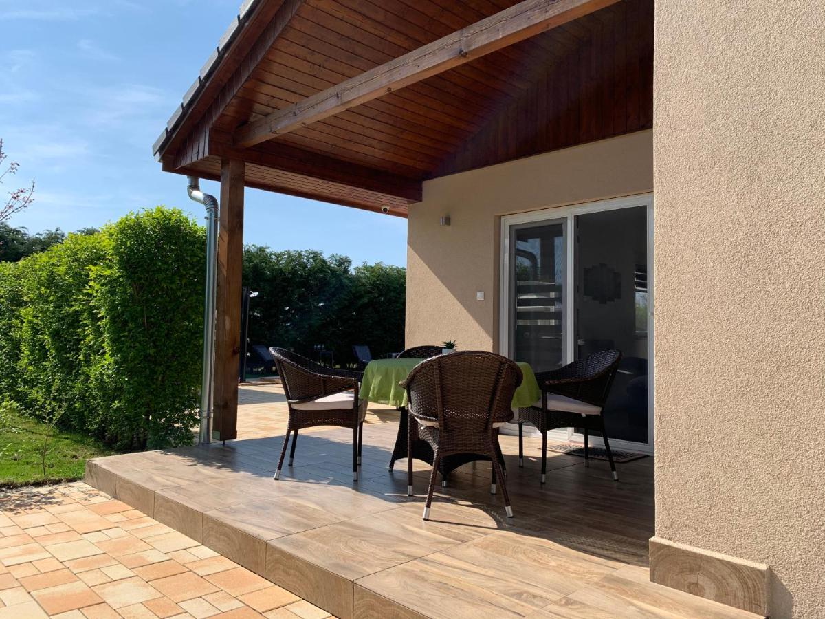 Fullhouse Apartmanhaz Zamárdi Εξωτερικό φωτογραφία