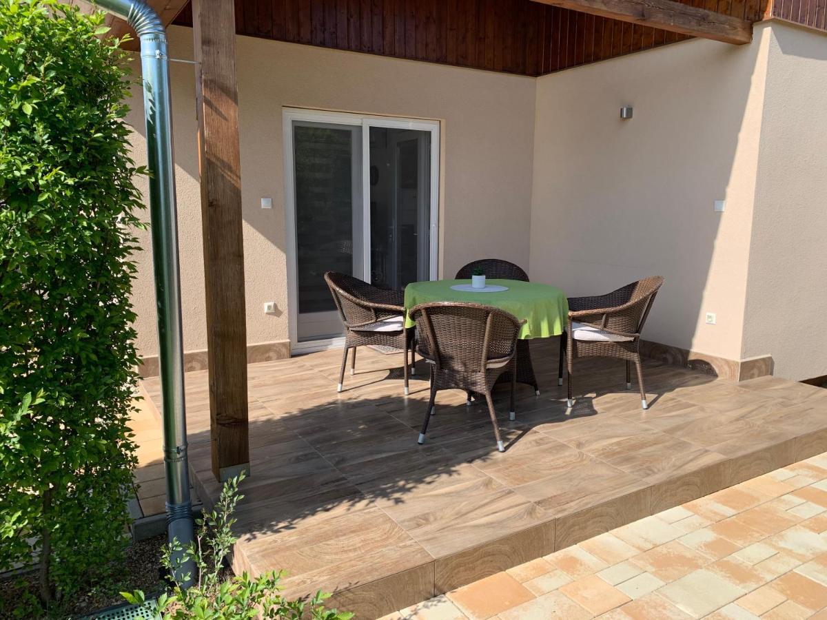 Fullhouse Apartmanhaz Zamárdi Εξωτερικό φωτογραφία