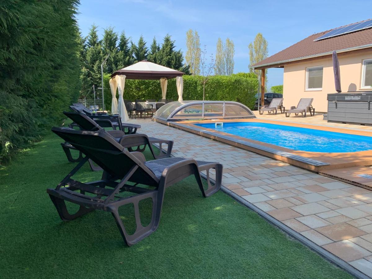 Fullhouse Apartmanhaz Zamárdi Εξωτερικό φωτογραφία