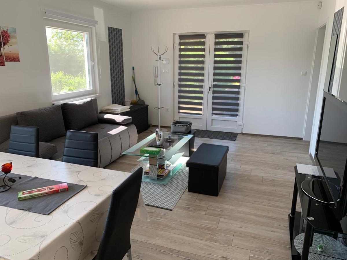 Fullhouse Apartmanhaz Zamárdi Εξωτερικό φωτογραφία